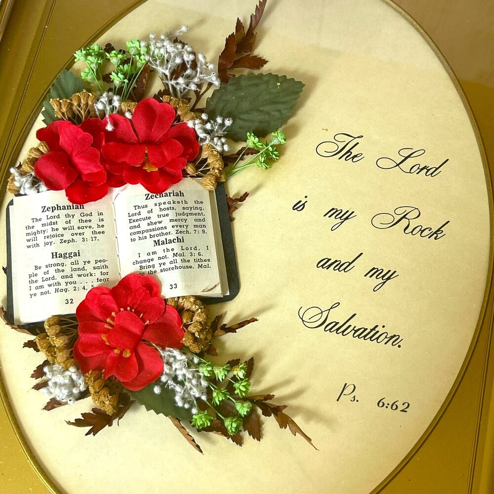 Vintage 1970s Bible Verse Shadow Box Floral Mini Bible Religious Wall Decor
